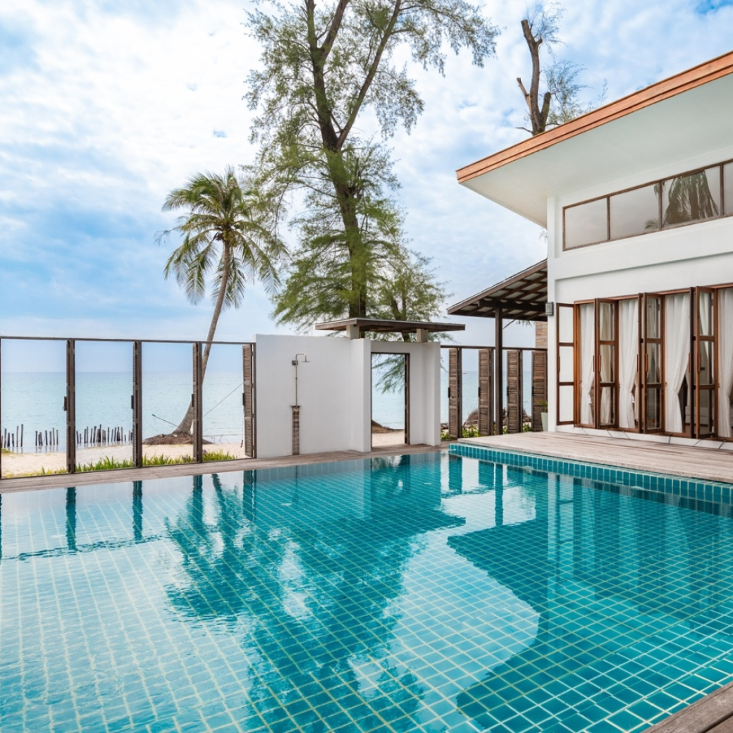 Pool Suite Beach Front Villa l พูล สวีท บีชฟร้อนท์ วิลล่า (วิลล่าหน้าหาด) : HALF-Board