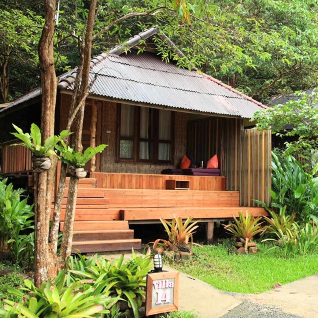 Deluxe Villa l ดีลักซ์ วิลล่า (วิวคลอง) : HALF-Board