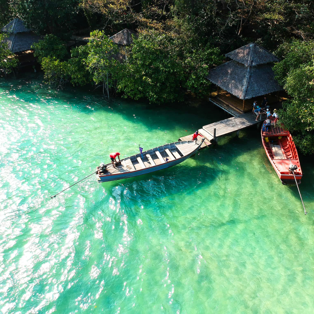 Deluxe Villa l ดีลักซ์ วิลล่า (วิวคลอง) : HALF-Board